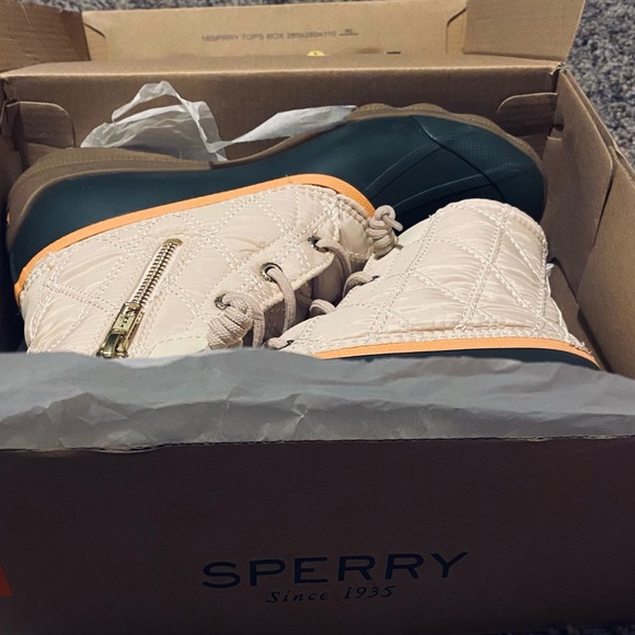 Size 7.5 womens Sperry Top-slider Boots - Picture 8 of 8